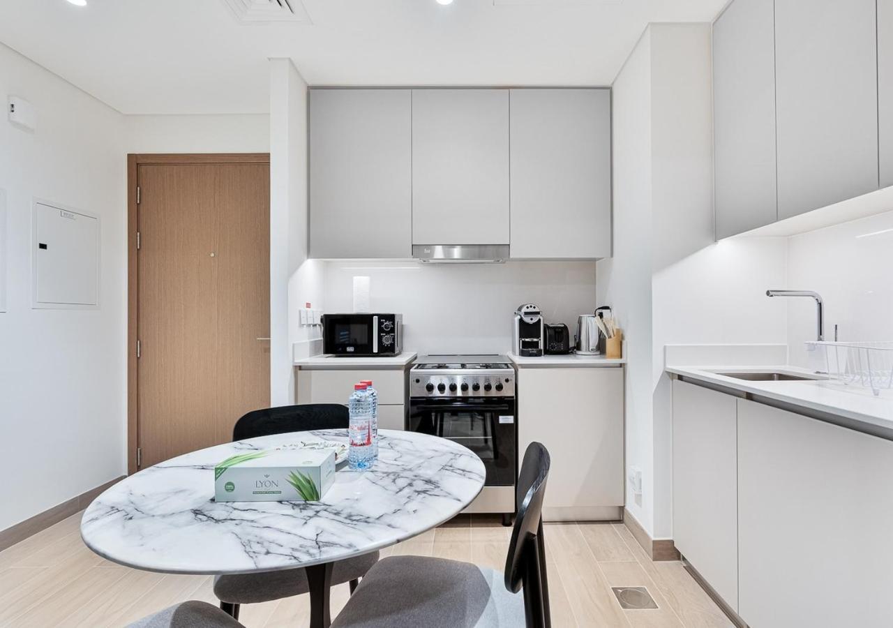 Apartment Enjoy The Friendly & Vibrant Neighborhood *
